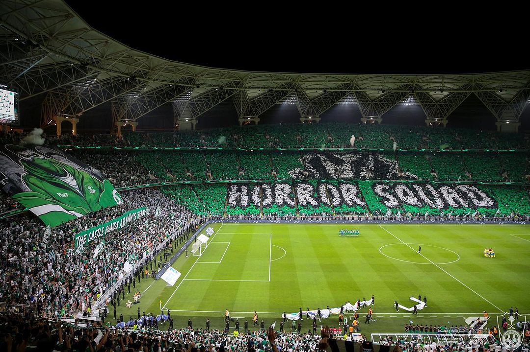 AFC4NET's tweet photo. 🚨#️⃣ تـاريخي و بأمر من جماهير الاهلي.

هاشتاق جماهير النادي الاهلي يصل إلى الترند الأول على مستوى العالم 🌏🟢!

#جمهور_الاهلي_يطالب_بالتدخل https://t.co/iWprFYSepS