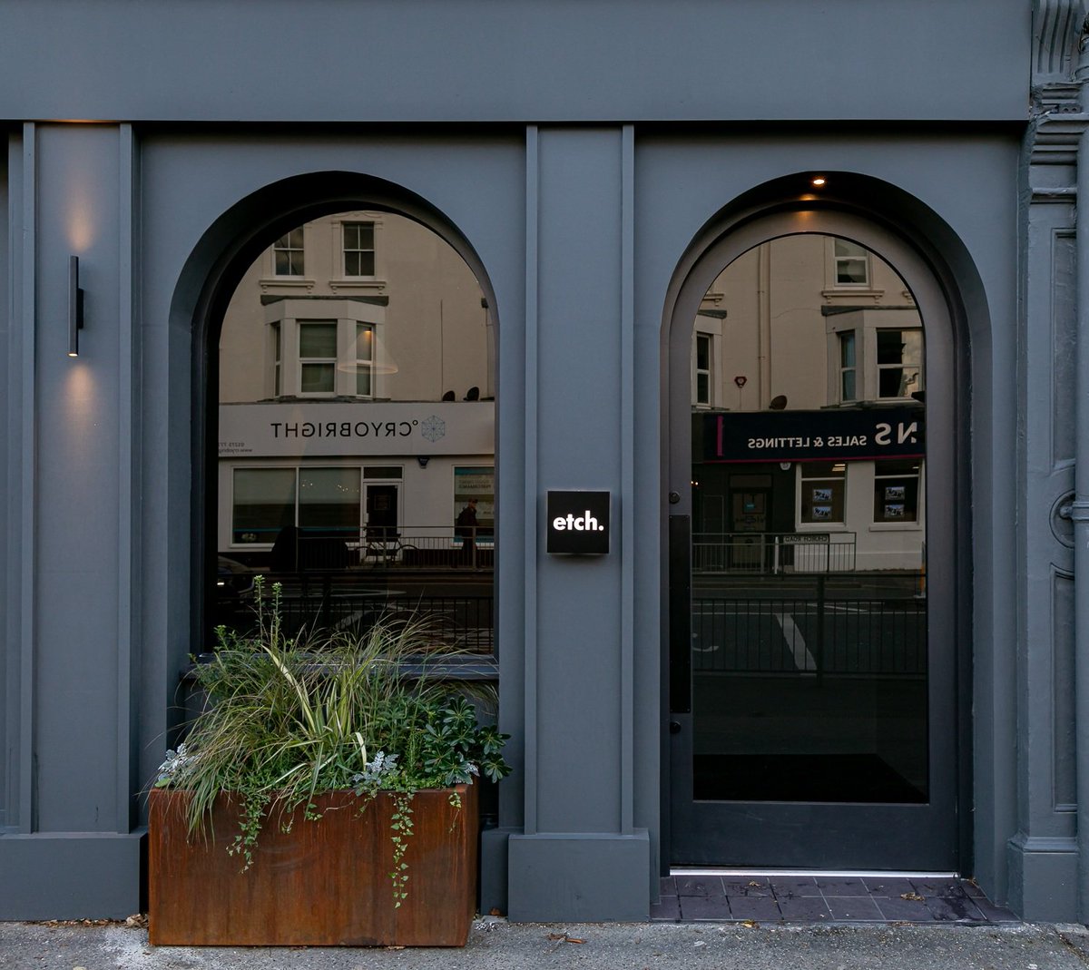 EtchFood's tweet image. WEEKEND LOADING... 

Our kitchen is prepped, the restaurant is set, and we’re ready to welcome you for an unforgettable dining experience at etch. 

Who’s joining us?