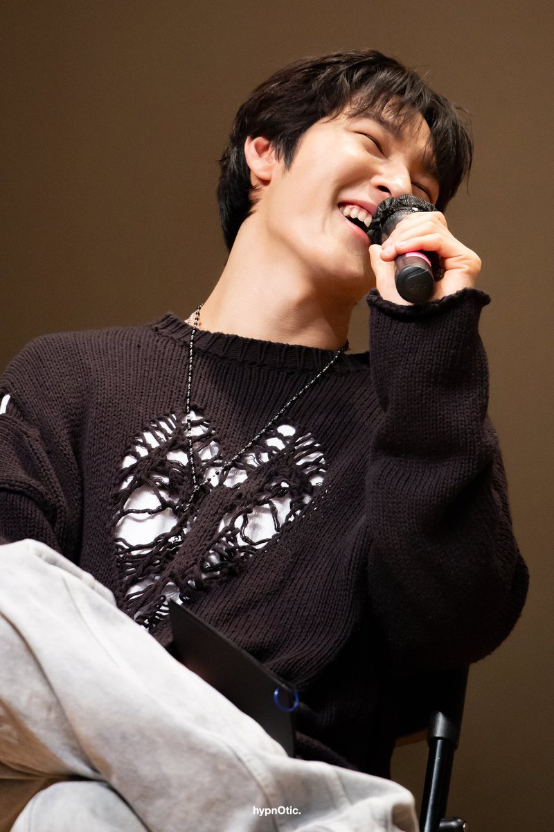 250117
#준지 #junji #김준형
#OnlyOneOf #온리원오브
<a href="/OnlyOneOfmember/">온리원오브</a>