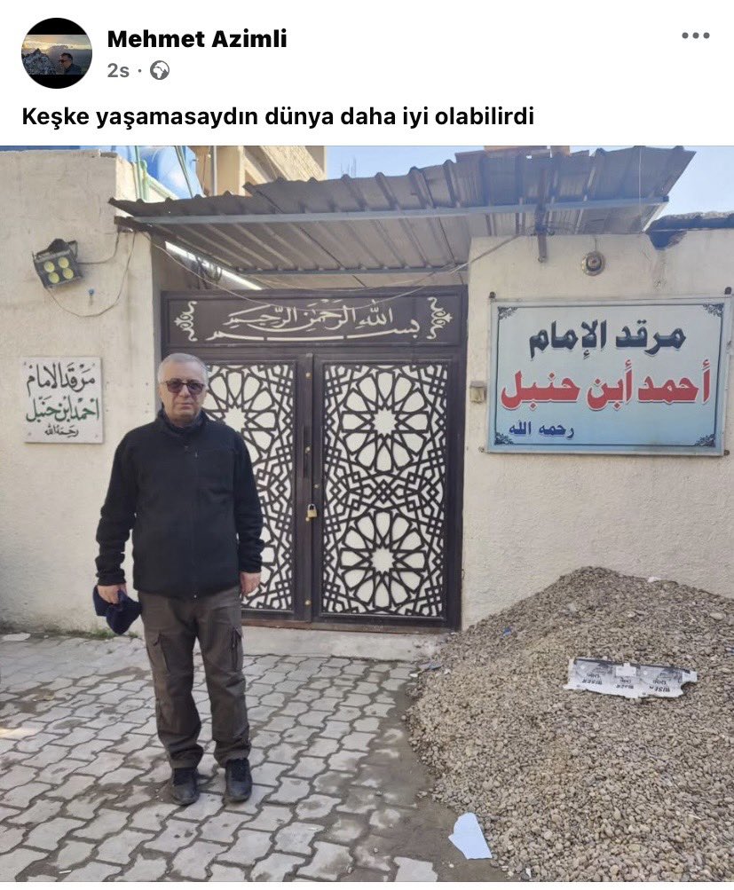 أما ترى أن النجومَ الساطعةَ في علاها
تنبحها كلابُ الأرضِ في أدناها
لكن أبدًا، ما ضرَّها نبحُها
فوقَ المجدِ تعلو وتبقى في سناها.