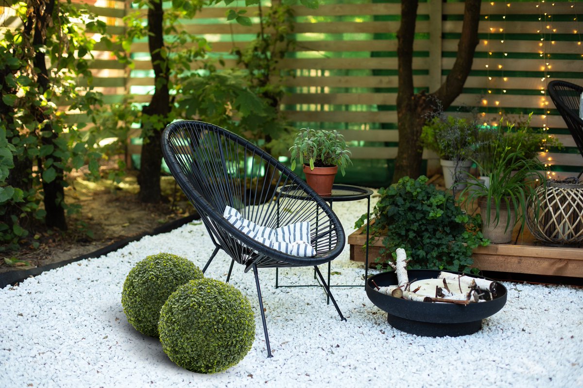 Our boxwood foliage balls are the perfect touch of greenery—no watering, no maintenance, just timeless elegance. 🌿 Pair them with your favorite outdoor seating to create a serene escape right at home.