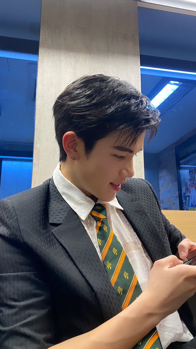 nookvip's tweet photo. Congrats! Yaiii Fot 🎉 I’ll cheer you up naaa ✨

#13studioxFOURTH https://t.co/o7hH6JWtTy
