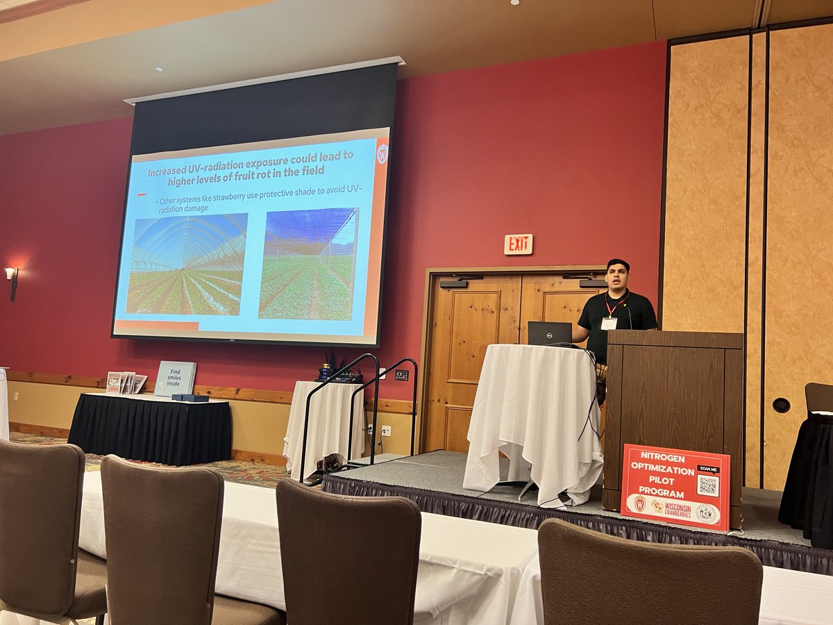 Eithan Pozas Rodriguez (<a href="/eithanpozas/">Eithan Pozas</a>) Plant Pathology PhD student at UW-Madison, presents his research on the impacts of shade and fungicides on cranberry fruit rot development at the 2025 Wisconsin Cranberry School annual meeting.