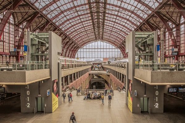 Make the journey part of the experience! ✨ Stretch your legs, enjoy the views, and arrive stress-free at DDD Europe 2025 in Antwerp. Modern trains with plenty of space to unwind: buff.ly/4g64C29