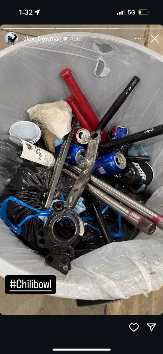 alex_midkiff's tweet image. Titanium torsion arms in the trashcan on Monday and on my car ready to race Friday
Thanks to @SmithTitanium for getting these arms straightened out last night!
Thanks to @Alex_Bowman for helping me out with the arms!