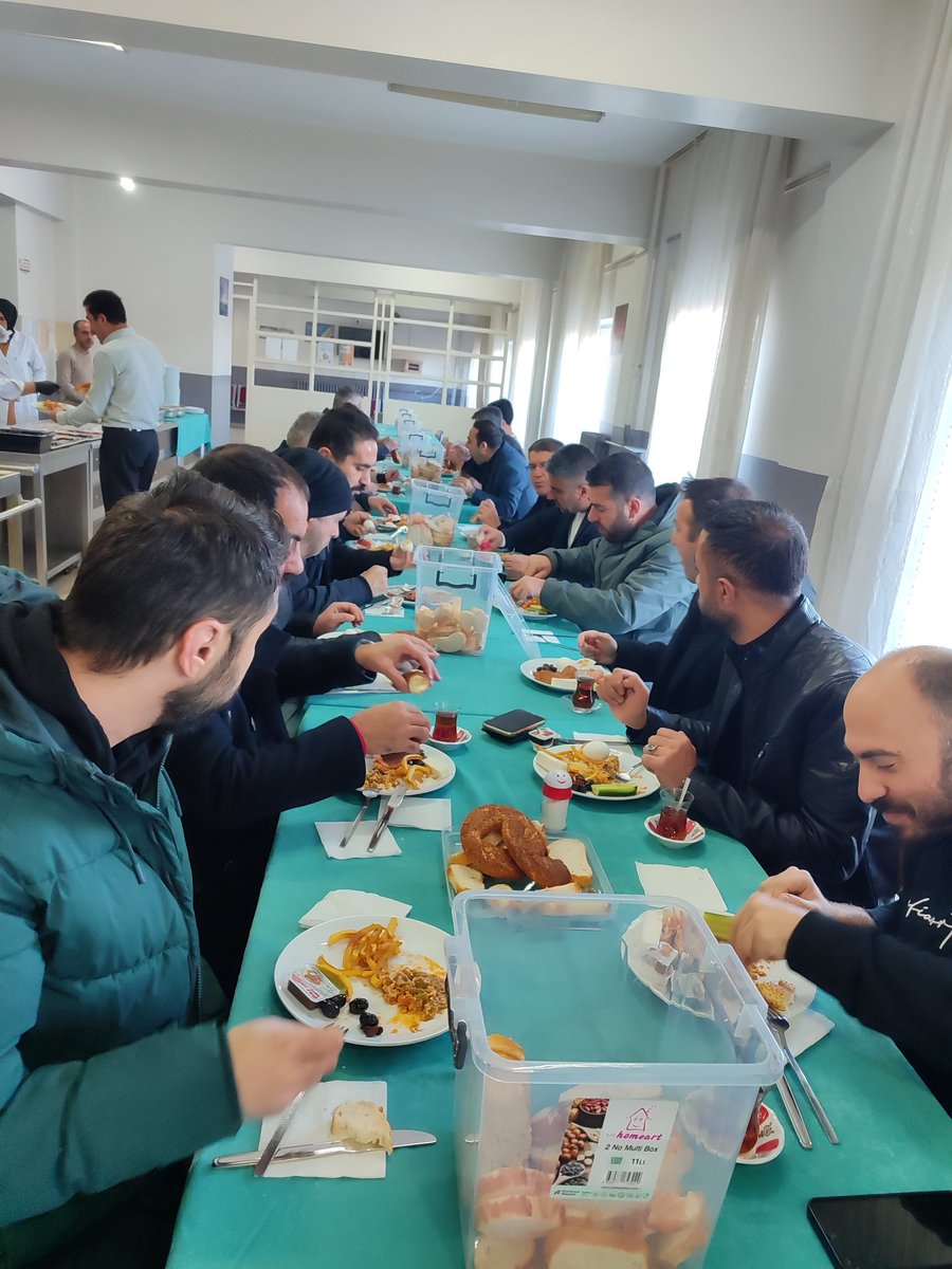 Bingöl Mesleki ve Teknik Anadolu Lisesi (@bingolmtal) on Twitter photo Öğretim yılının ilk yarısını kadromuzla kahvaltıda bir araya gelerek tatil öncesi stres attık. İkinci döneme dinlenmiş ve zinde başlamak adına beraberliğimizi pekiştirdik. Tüm öğrenci ve öğretmenlerimize iyi tatiller diliyoruz.
<a href="/bingolvaliligi/">T.C. Bingöl Valiliği</a>
<a href="/ahusta07/">Dr. Ahmet Hamdi USTA</a>
<a href="/bingolmem/">Bingöl MEM</a>
<a href="/MustafaOzel66/">Mustafa Özel</a> Öğretim yılının ilk yarısını kadromuzla kahvaltıda bir araya gelerek tatil öncesi stres attık. İkinci döneme dinlenmiş ve zinde başlamak adına beraberliğimizi pekiştirdik. Tüm öğrenci ve öğretmenlerimize iyi tatiller diliyoruz.
<a href="/bingolvaliligi/">T.C. Bingöl Valiliği</a>
<a href="/ahusta07/">Dr. Ahmet Hamdi USTA</a>
<a href="/bingolmem/">Bingöl MEM</a>
<a href="/MustafaOzel66/">Mustafa Özel</a>