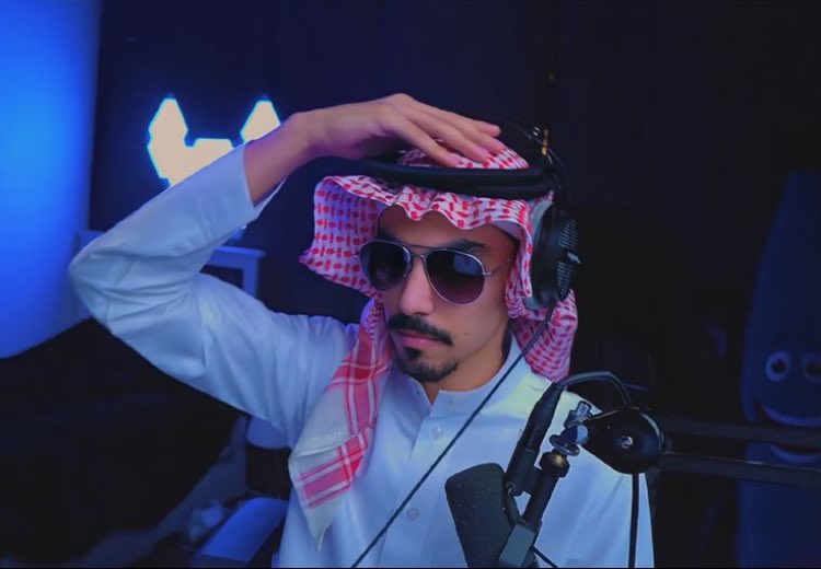 #ثريد 

في هذا الثريد سنستعرض لكم  اكبر انجازات سعد الدوسري الملقب 
بـ  ( ابو سويحل )  و كيف بدا منذ دخوله لباور. لكونه احد اكبر المساهمين في مجال البثوث و صناعه المحتوى
<a href="/ASwe7l/">POWR AbuSwe7l</a>