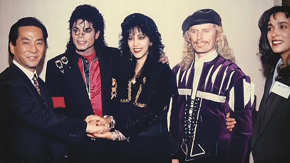 いにしえの今日＝1990年1月26日 【THE BOOK】肖像画除幕式 ブレッド