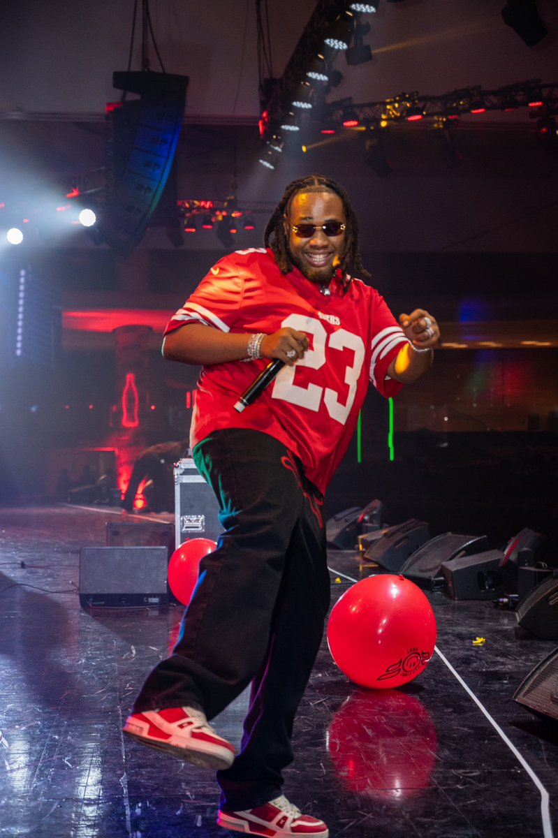 RhythmUnplugged's tweet image. You can tell by the smile: @toyourears was living his best life on the Coca-Cola #RhythmUnplugged stage!
#20YearsOfRU #20YearsOfFlytime