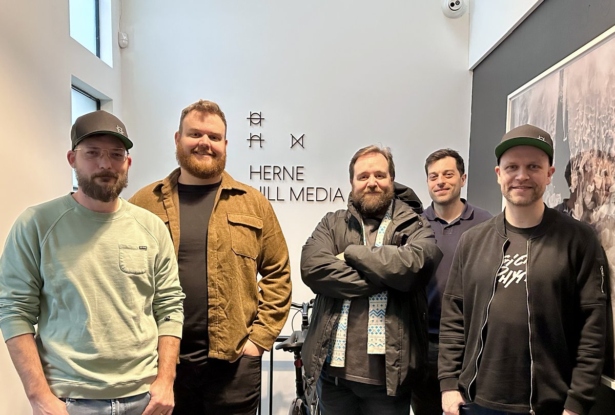 Herne Hill (@hernehillmedia) on Twitter photo It was so fun having Ian Failes of <a href="/beforesmag/">befores & afters magazine</a> stop by the Herne Hill studio while he was in town to show him around! Come back soon, Ian! š
#BeforesAndAfters #VFX #VisualEffects #HerneHill It was so fun having Ian Failes of <a href="/beforesmag/">befores & afters magazine</a> stop by the Herne Hill studio while he was in town to show him around! Come back soon, Ian! š
#BeforesAndAfters #VFX #VisualEffects #HerneHill