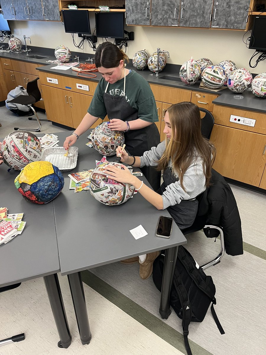 CPitts167's tweet photo. Engineering skulls from balloons and paper mache! It’s incredible how the human body comes together!! #RamsScience #Anatomy https://t.co/G1Fc1ZPq2X