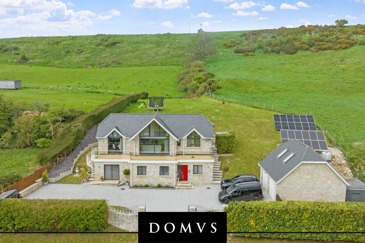 Are you dreaming of a peaceful life by the sea? Check out this stunning home in #Dorset on the market for £1.16m 🌟

domvs.co.uk/properties/sal…

📲 Contact Laura at 01305 835 300

#CoastalEscape #LifeByTheSea #EscapeTheCity #JurassicCoast #DorsetLiving #DorsetEstateAgents