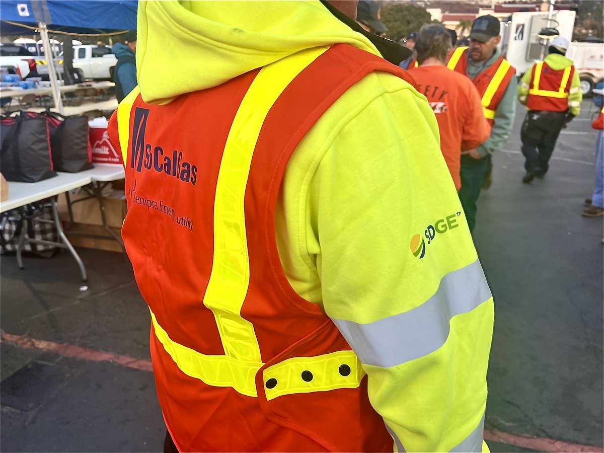 socalgas's tweet photo. We sincerely thank our fellow gas utilities @nwnatural, @PGE4Me, and @SDGE for providing mutual assistance to benefit our customers. Your support and collaboration exemplify how coming together supports the well-being of communities as we work to recover and rebuild. https://t.co/oowQgsKLfu