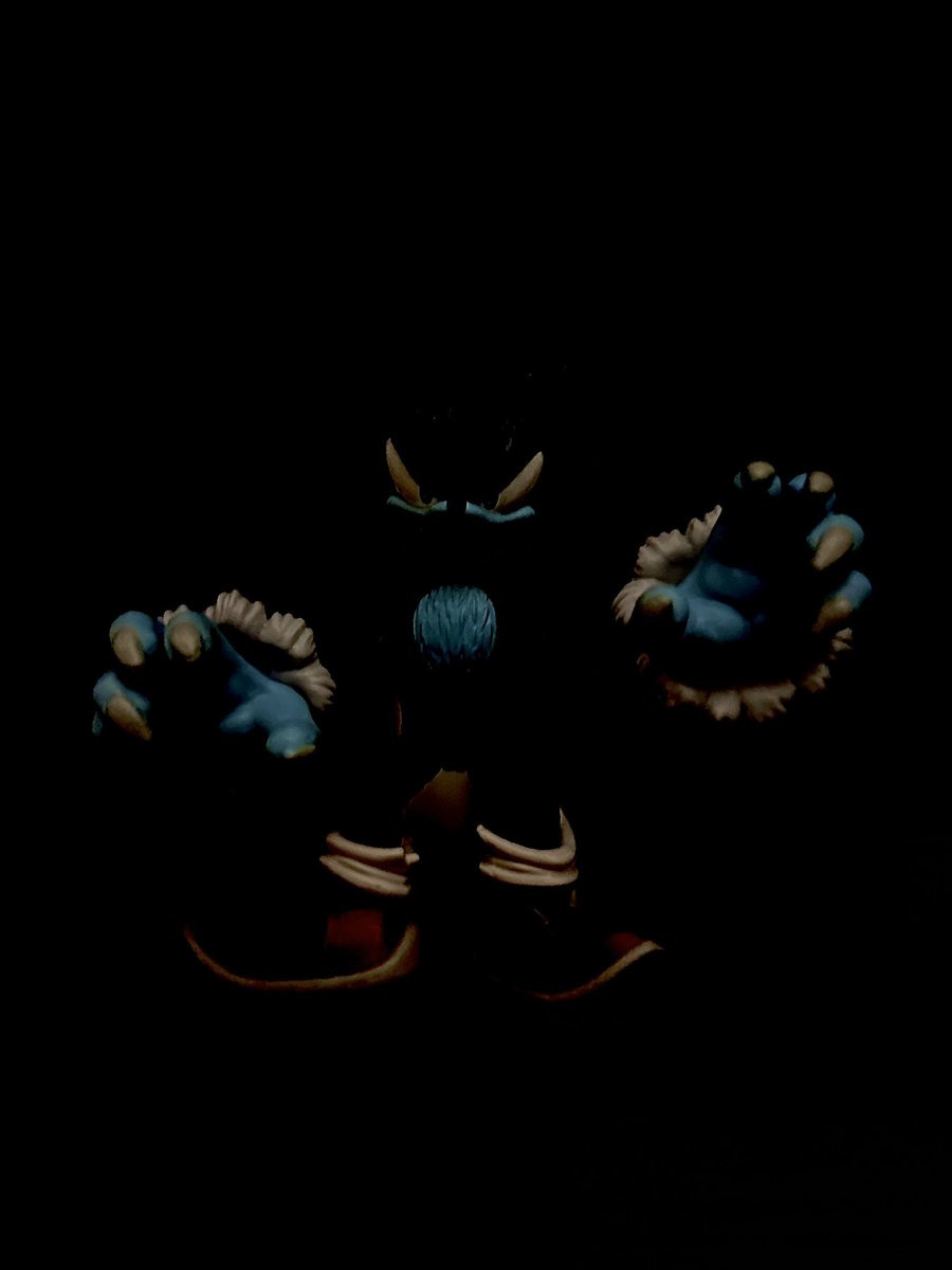chaseshmace's tweet photo. ☀️🌙unleashed🌀🐺

this figure is super sick, love how the paint looks on him in this dark lighting. werehog is such an insane character pull in 2025 but i’m here for it.
•
•
#sonic https://t.co/M03vb6KDoQ