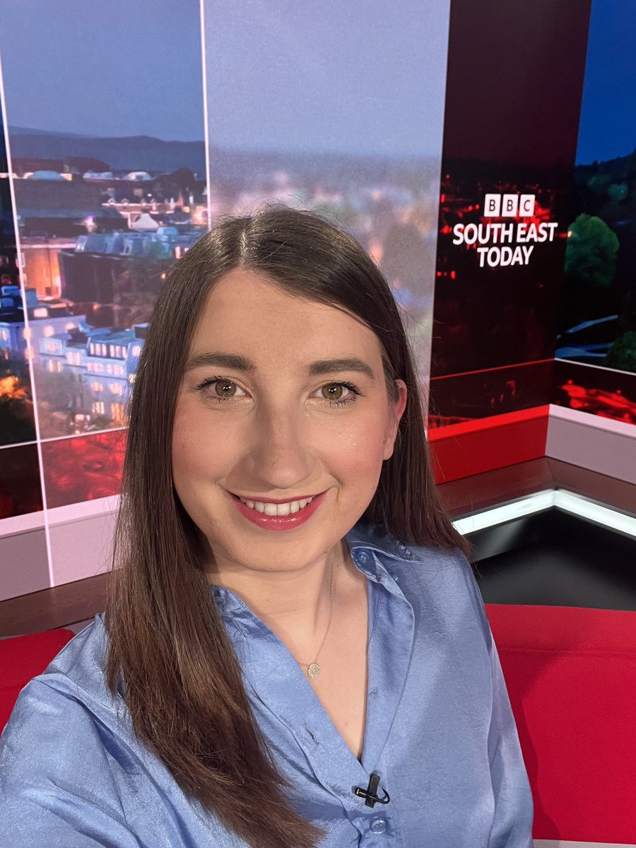 Friday night in the studio! 📺🎥