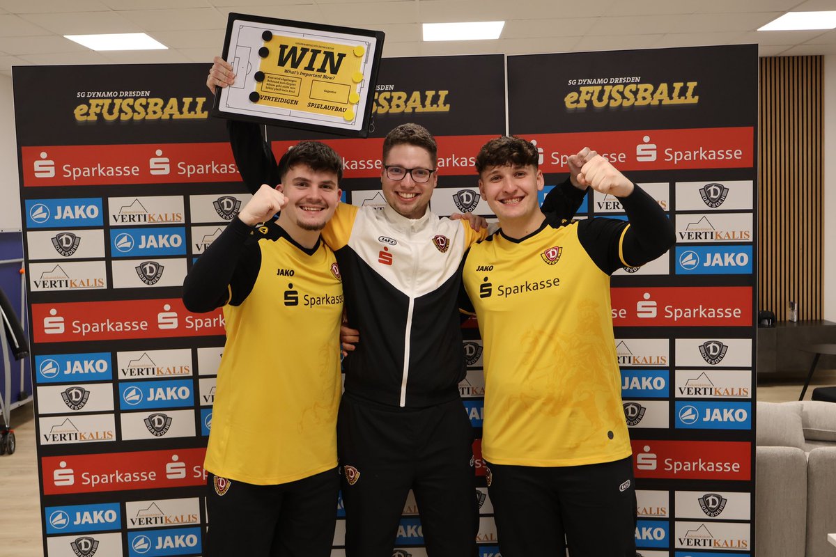 Justinioo (@justinioofifa) on Twitter photo Unglaubliche Leistung gestern! Unfassbar Stolz auf das gesamte Team 🙏🖤💛 <a href="/trolfary_/">Nils „Trolfary“ Coenen</a> <a href="/minusmacher31/">Minusmacher</a> Unglaubliche Leistung gestern! Unfassbar Stolz auf das gesamte Team 🙏🖤💛 <a href="/trolfary_/">Nils „Trolfary“ Coenen</a> <a href="/minusmacher31/">Minusmacher</a>