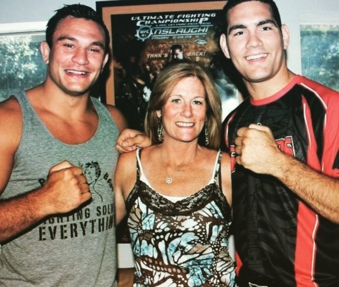 Congratulations to <a href="/chrisweidman/">Chris Weidman</a> on your
retirement after an amazing career. I've loved watching every
fight you fought. Good luck in your future endeavors. Sending
much love to you and your family. ❤
 Oh, and Hey <a href="/GPVillante/">Gian Villante</a>