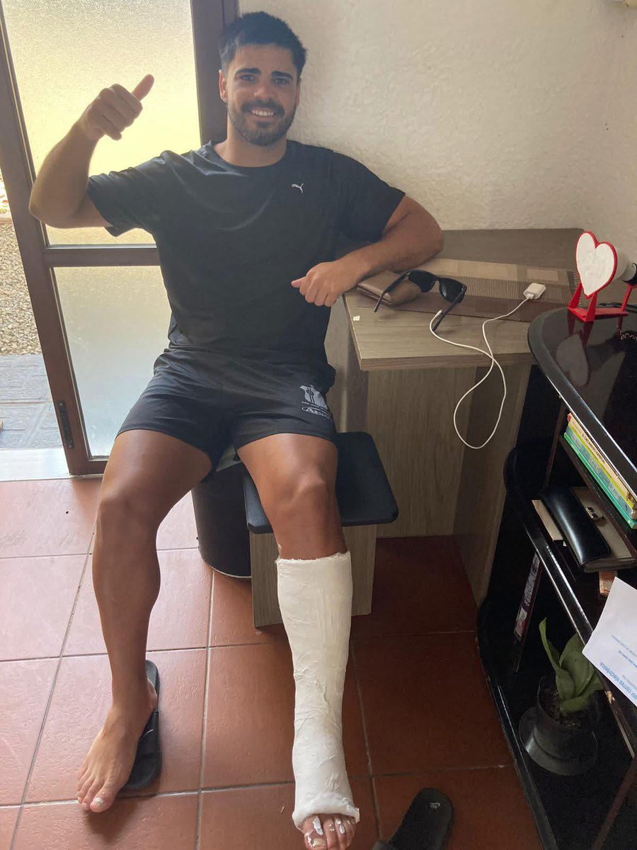 Nuestro jugador Agustín Belarmino sufrió una lesión participando del proceso de selección. ¡Arriba Agu! Te deseamos una pronta recuperación y a volver con todo!