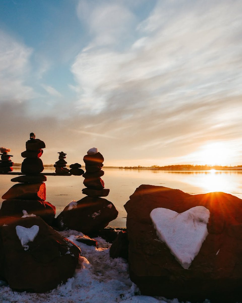 Victoria Park is showing off its winter glow 🌟❄️ 

📍 Victoria Park, Charlottetown
📷 PEI Camera Roll