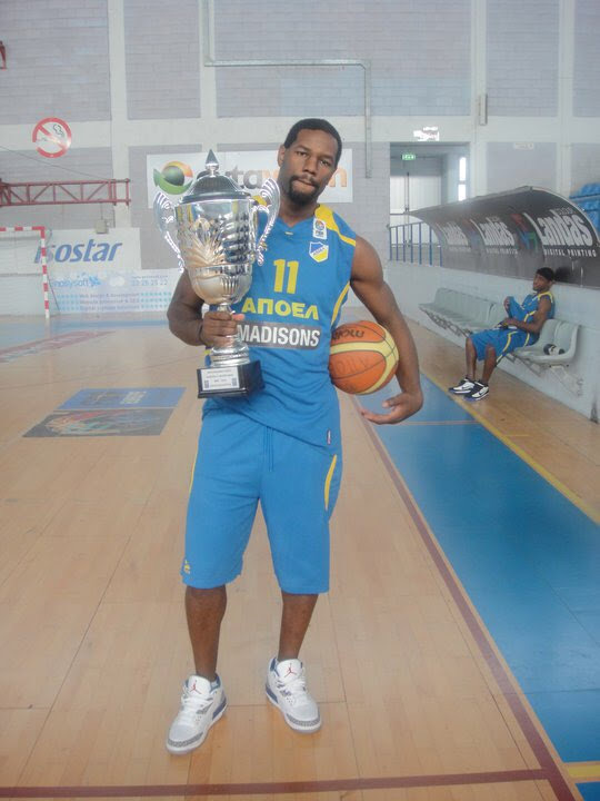 coachSullimon's tweet photo. How do you maintain a healthy balance between ambition and well-being?
#coachsulli #totalelevation #champ #ontothenext #sports #basketball #goalchaser #winner #addicted #cyprus #APOEL #healthycompetition https://t.co/UCjimpzGPj