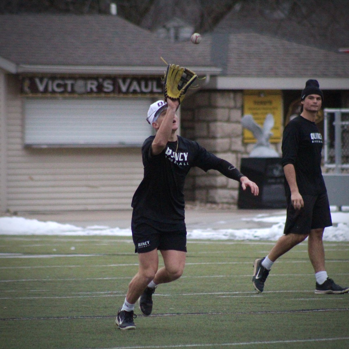 Something about 50 degrees in January🔥

#MenOfMayhem X #HawkYeah