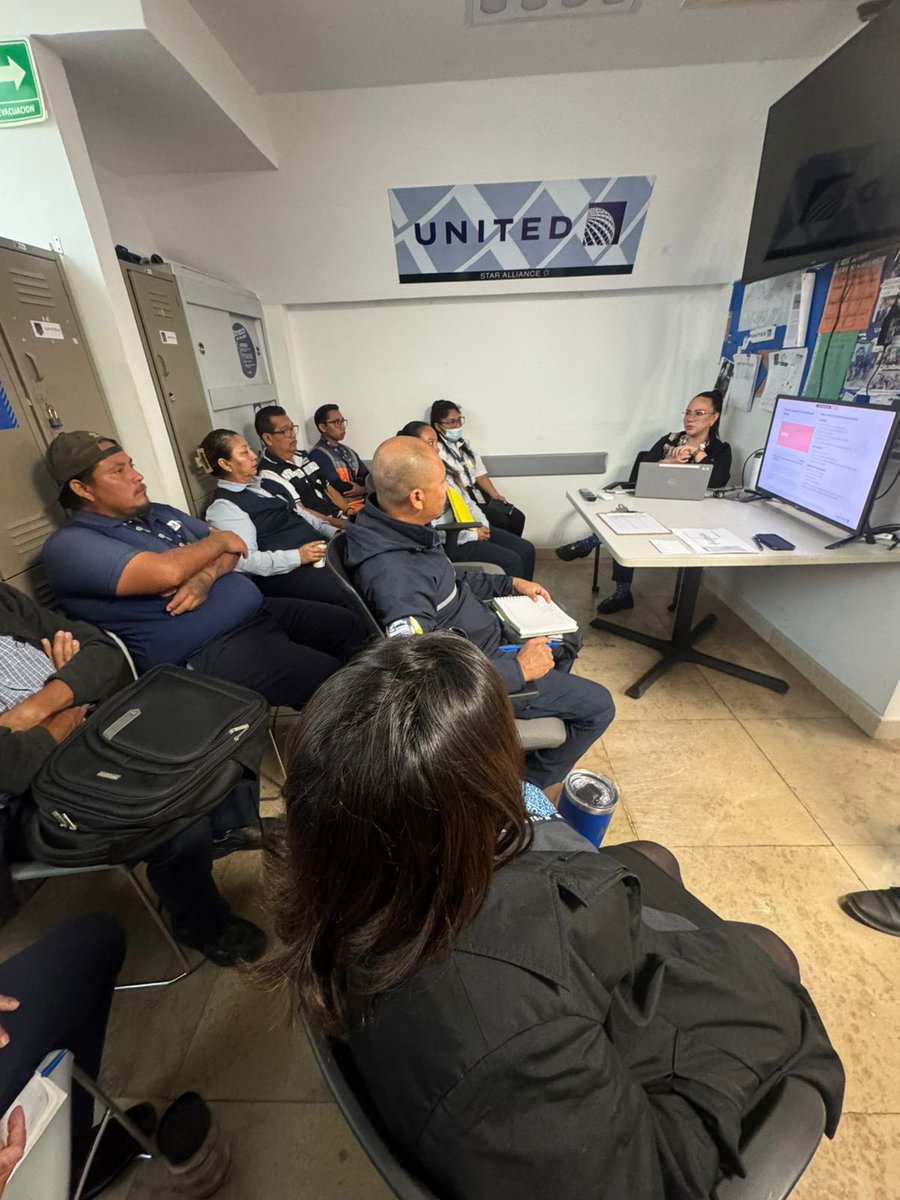Steffanii92's tweet photo. Safety meeting CZM Jan2025 #safety #uasafety #safetyfirts 🦺✈️ https://t.co/JraZCGLTfl