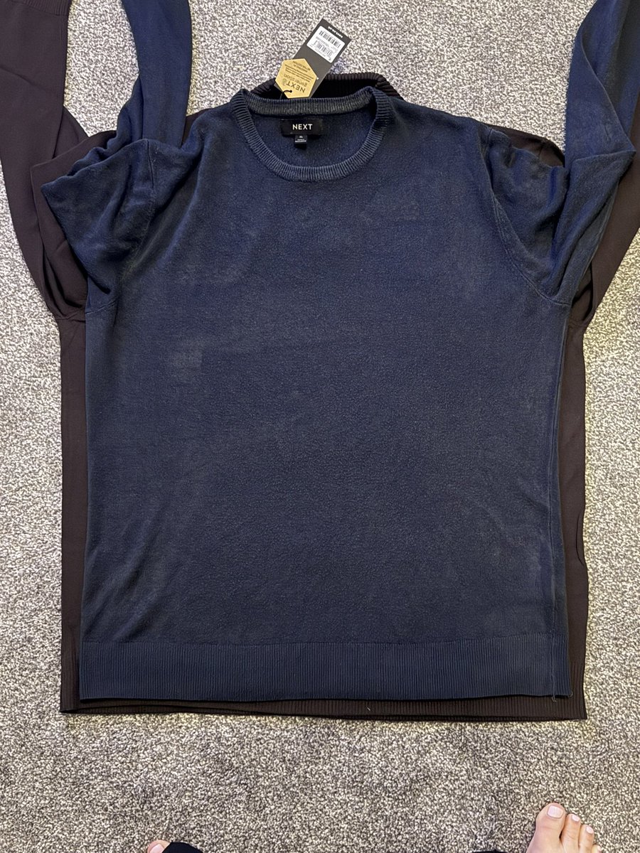 jsford10's tweet photo. @nextofficial what’s happened to sizing?! 2jumpers the same size and fit but drastically different. Whole order going back 😡 https://t.co/6h5rCFKnCG