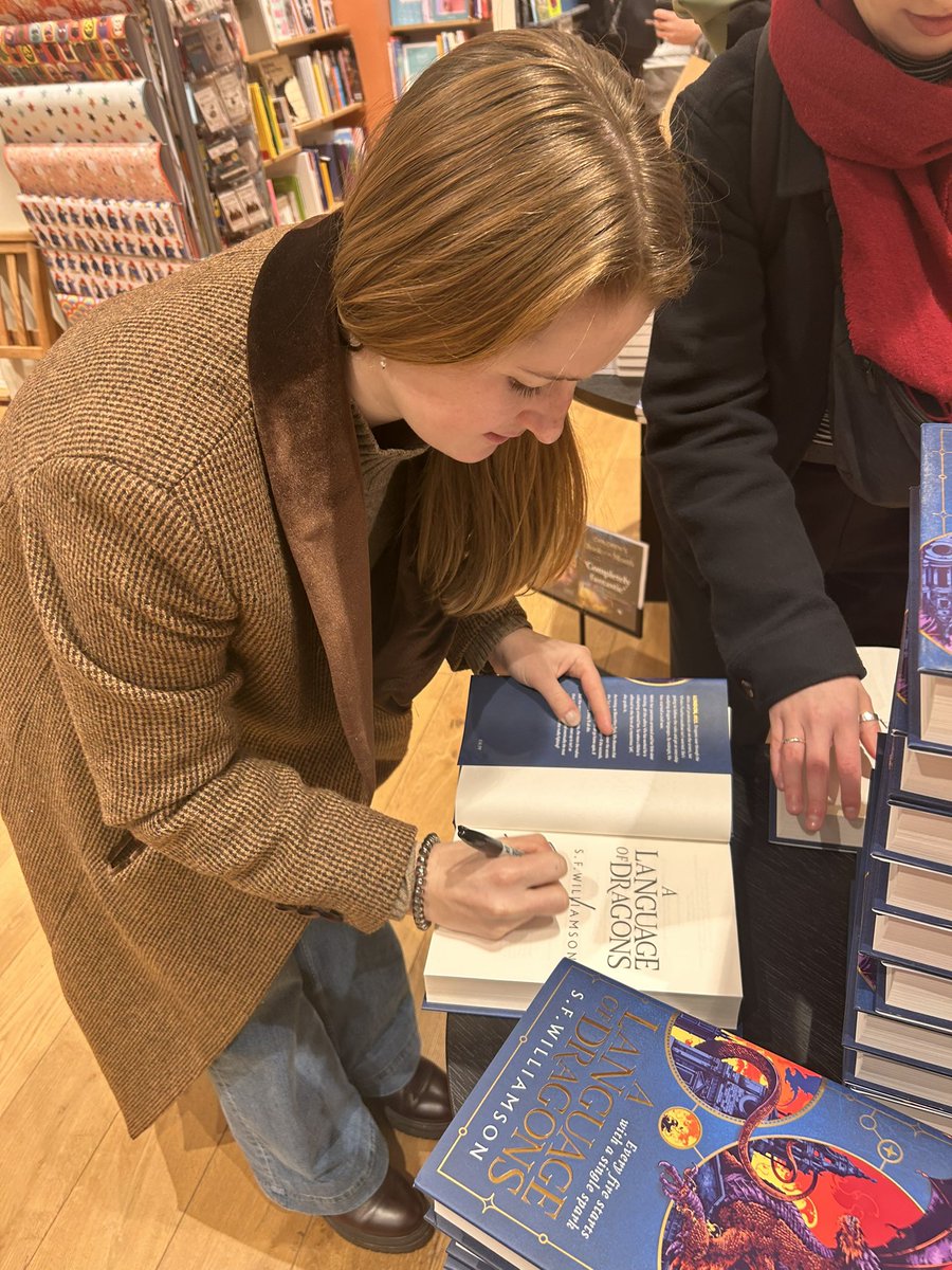 BrentCrossBooks's tweet photo. Officially in my dragon era! The amazingly talented SF Williamson signed plenty of copies of her debut Y/A novel, so come in and grab some!!! https://t.co/q7e67Yth7H