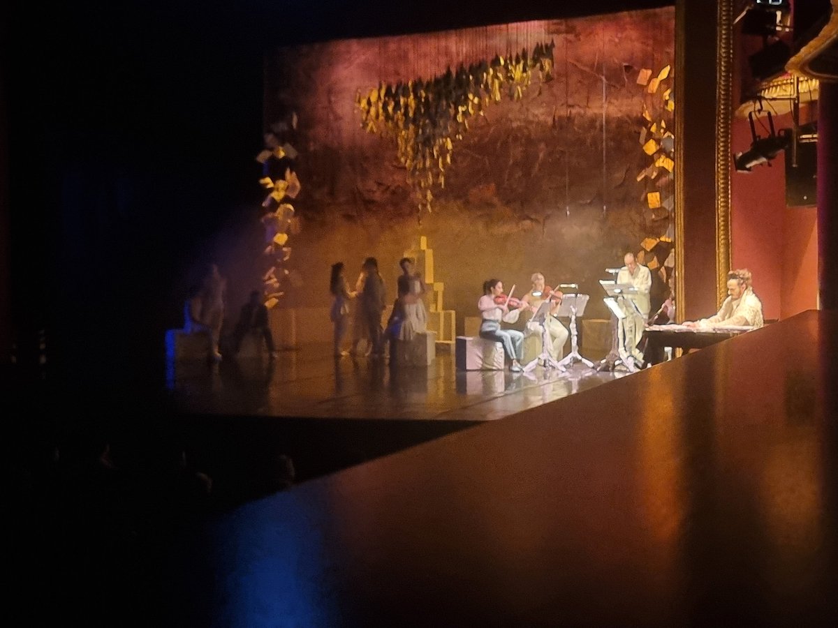 ozistanka's tweet photo. Kış Yolculuğu “Winterreise”
#sureyyaopera #kadikoy #moderndans https://t.co/SH8hTd4DW2