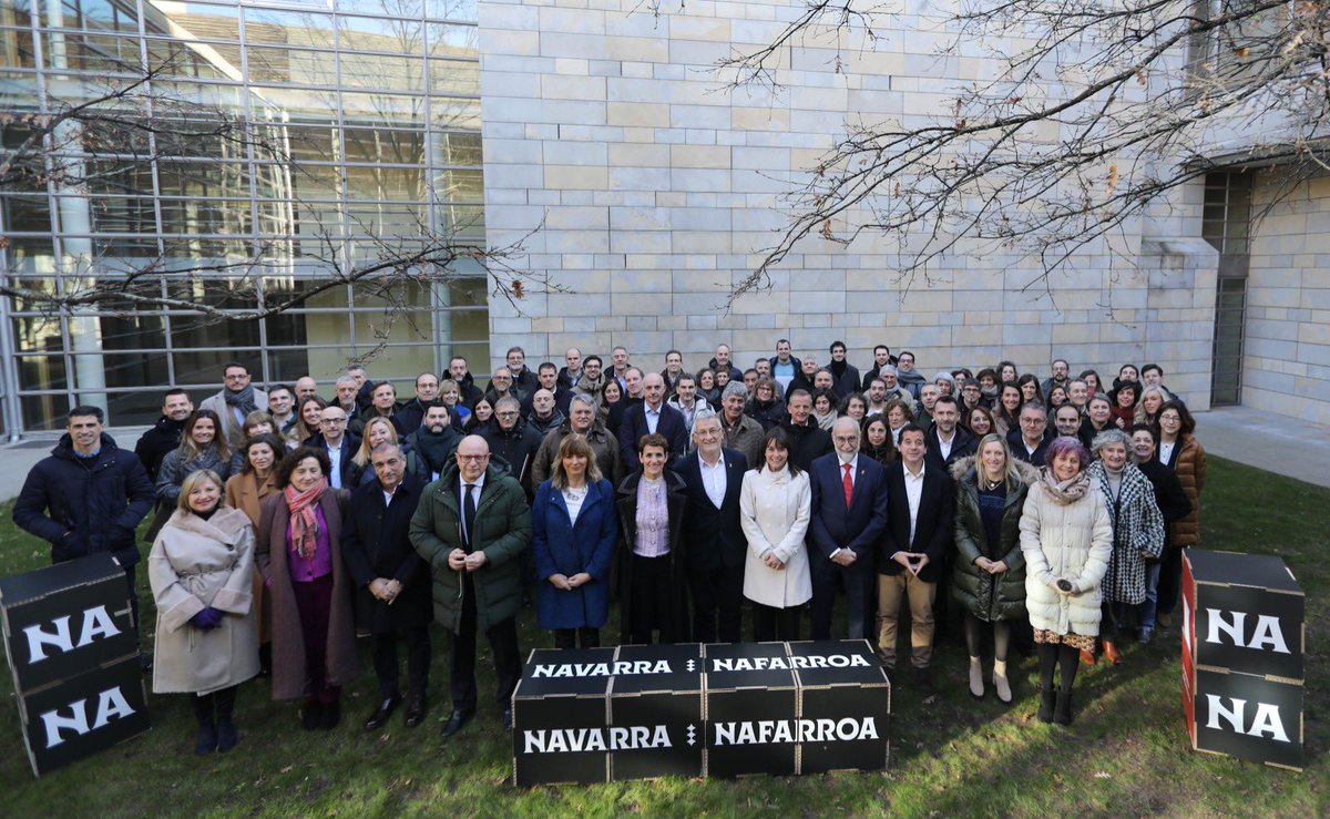 María Chivite / ❤️ (@mavichina) on Twitter photo Navarra avanza a la vez que afronta sus desafíos futuros, y así lo he trasmitido en el V Encuentro de Dirección Pública del <a href="/gob_na/">Gobierno de Navarra</a>.
La ciudadanía demanda eficacia y eficiencia y nos exige transparencia y en eso está trabajando este Gobierno. Navarra avanza a la vez que afronta sus desafíos futuros, y así lo he trasmitido en el V Encuentro de Dirección Pública del <a href="/gob_na/">Gobierno de Navarra</a>.
La ciudadanía demanda eficacia y eficiencia y nos exige transparencia y en eso está trabajando este Gobierno.