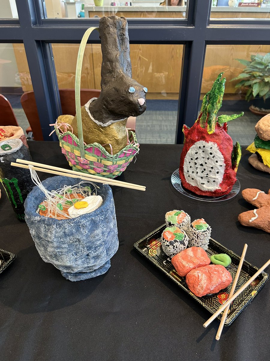 kathyann126's tweet photo. 8th grade 3D Food Sculptures always amaze me!! Great job!! Creative minds👍@NitschmannMS @basdnitschmannms   @bethlehemareasd  @NMSTeamPitt   #basdarts #basdproud #nitschmannnation #nitschmannartlund https://t.co/hZSiYupPKh