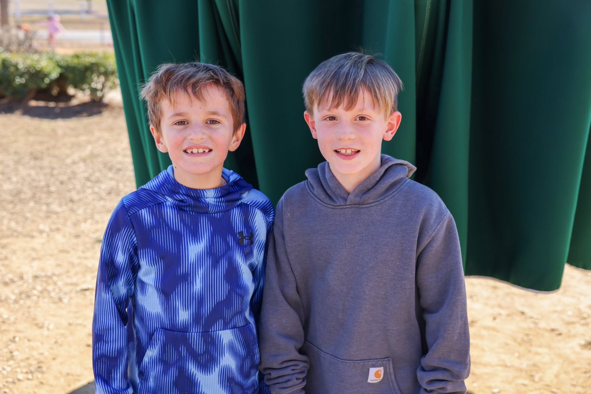 CabCoSchools's tweet image. The #FridayFeels hit different when it’s a long weekend! 🥳☀️ All smiles and sunshine during recess today! #LongWeekendVibes #RecessFun #CabCoSchools