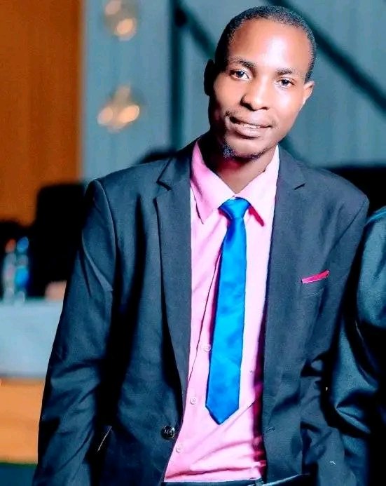 Constecent's tweet image. Birthday Loading 🥳🥳🥳