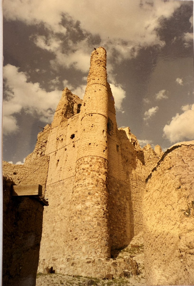 لقلعة بهلا مكانة خاصة في كل ما صورته خلال مسيرة التصوير سواء التصوير باستخدام الأفلام أو الديجتال .
صور من الأرشيف قبل الترميم الذي امتد زمنا طويلا .