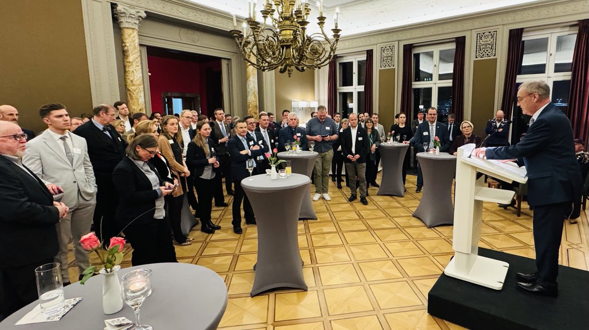 Bundesrat Guy Parmelin@🇨🇭Schweizer Botschaft: Für eine nachhaltige Ernährungswirtschaft brauchen wir alle Akteure der Wertschöpfungskette am Tisch - und auch den internationalen Austausch, den pflegen wir hier in Berlin. 🌱⁦<a href="/gruenewoche/">Grüne Woche</a>⁩ ⁦<a href="/LIDnews/">LID.CH</a>⁩