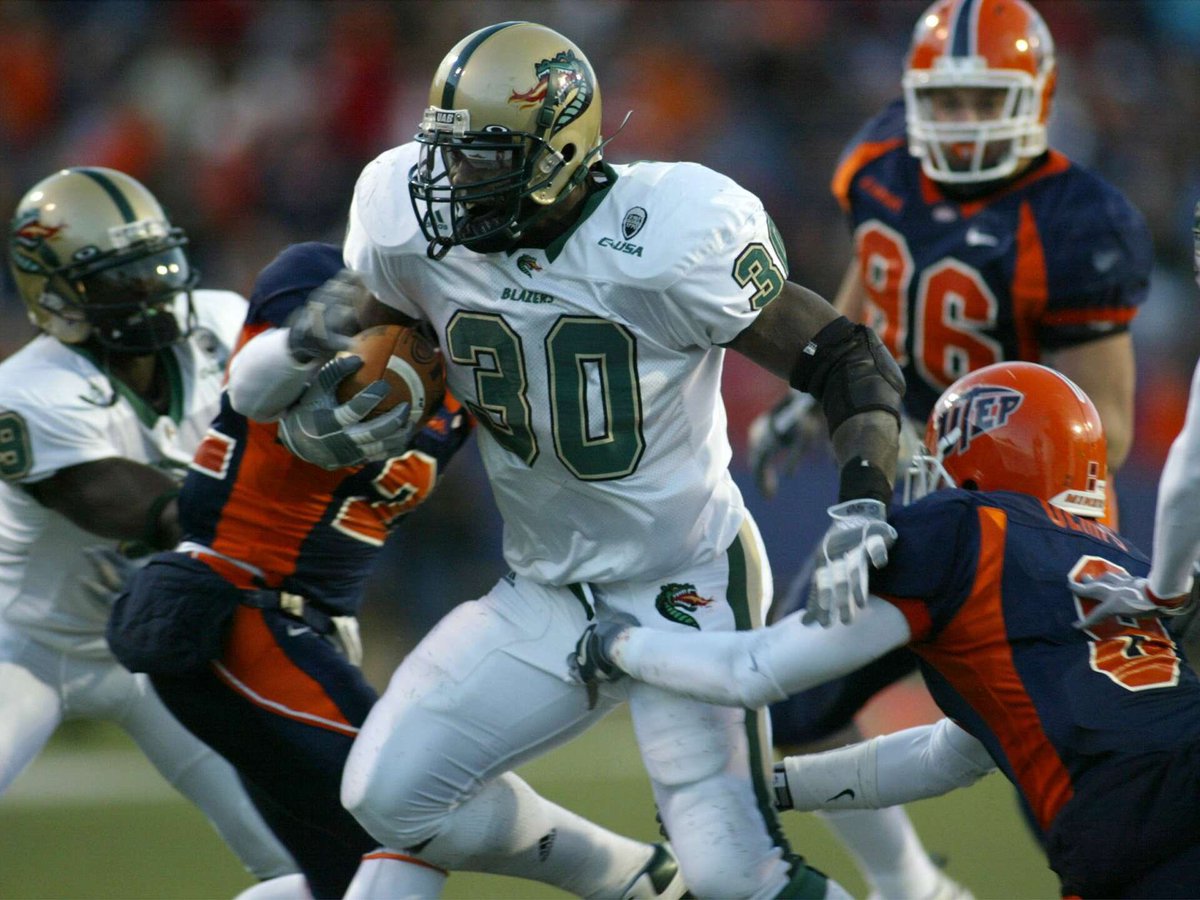 Dominicthe_only's tweet image. #AGTG I’m truly blessed to receive an 🅾️ffer from the University of Alabama at Birmingham #GoBlazzers 
@CoachD_Mitch @DilfersDimes @UAB_FB @UABRecruiting @CoachAbrams @CoachRick99 @Smitherman_Era @TheUCReport @TomLoy247 @BHoward_11 @RivalsFriedman @SWiltfong_  @UANextFootball