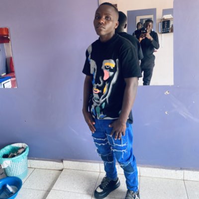 FaizowaAlien's tweet image. #NewProfilePic