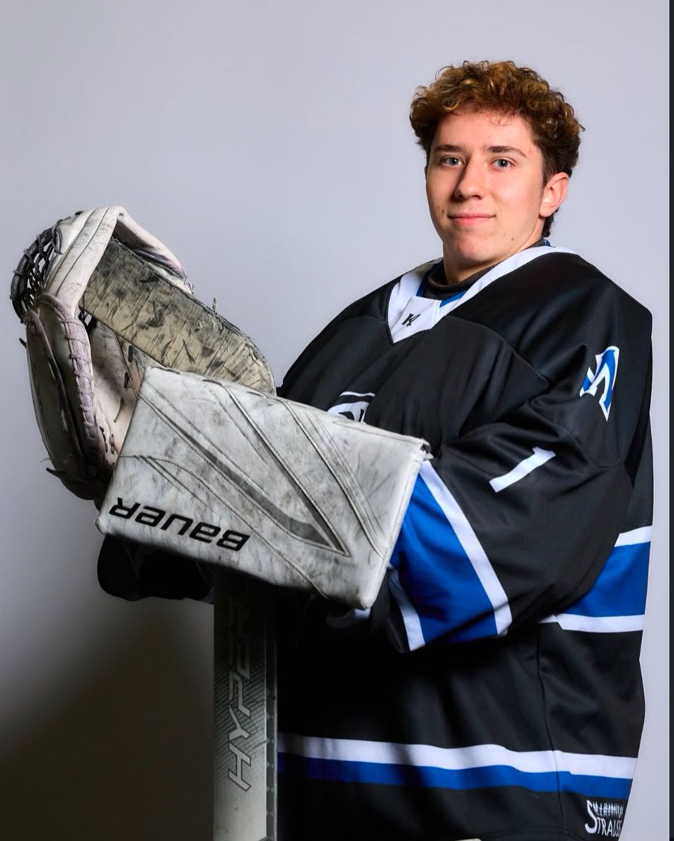 Tough OT loss to CDH for <a href="/WDBYHockey/">WoodburyHSHockey</a> last night, but senior goalie Jett Strub stopped 72 of 76 shots in one of the greatest goalie performances of the year. Proud of you Jett! #SS4L