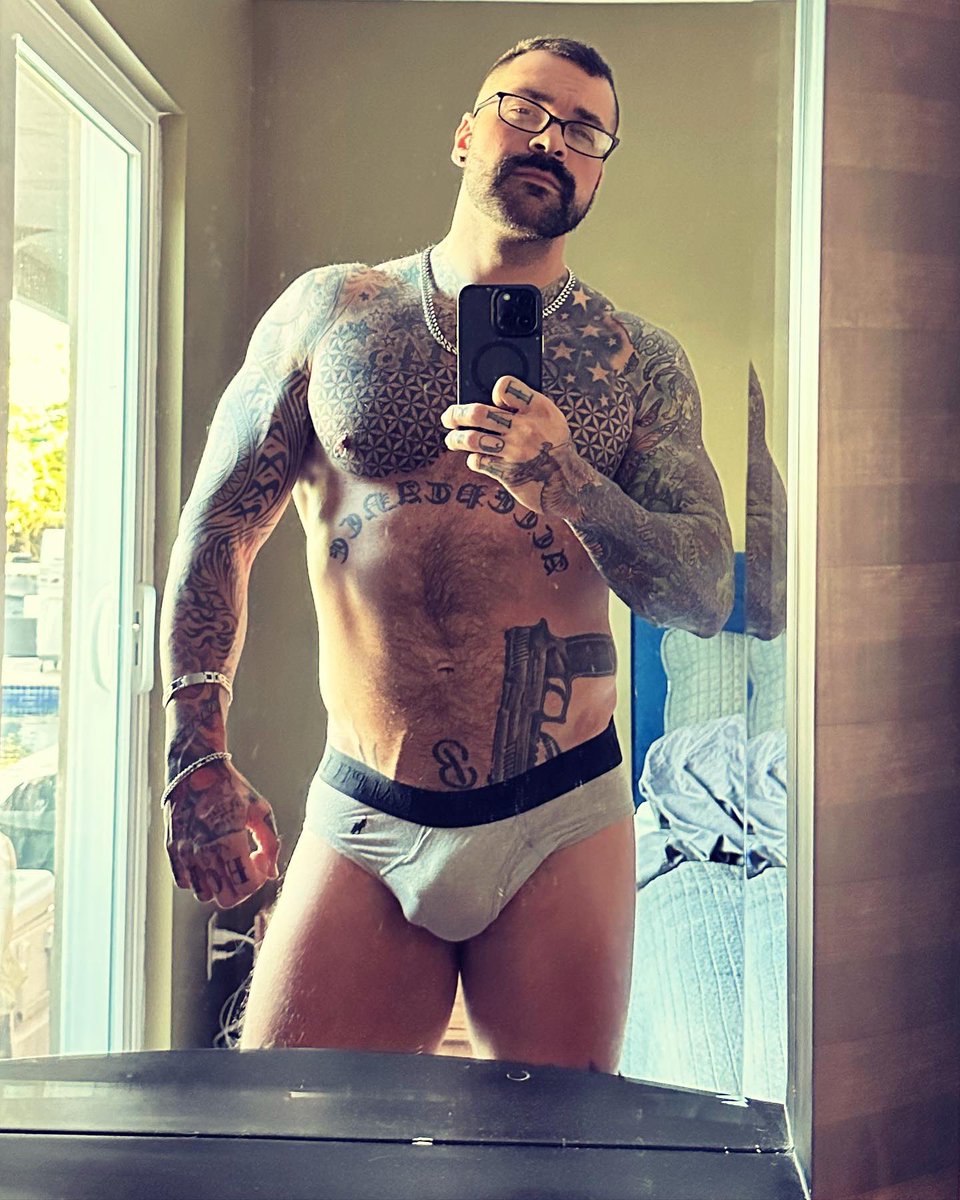 JH (@that1guyfromme_) on Twitter photo 