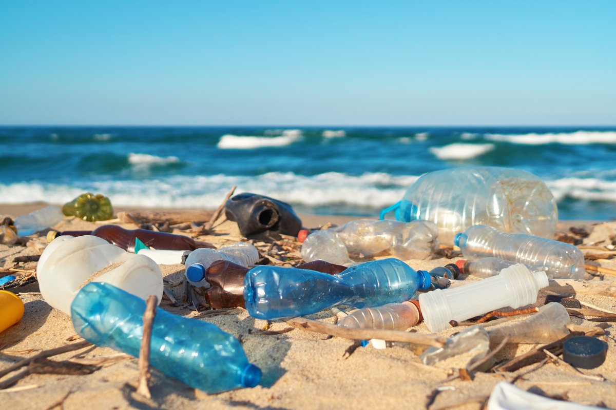 A 🌍 #PlasticsTreaty is not just a policy document—it is a once-in-a-generation opportunity to reshape humanity's relationship with plastics &amp; redefine our stewardship of the planet.

To achieve this &amp; #BeatPlasticPollution, we need bold global leadership. go.undp.org/Juw
