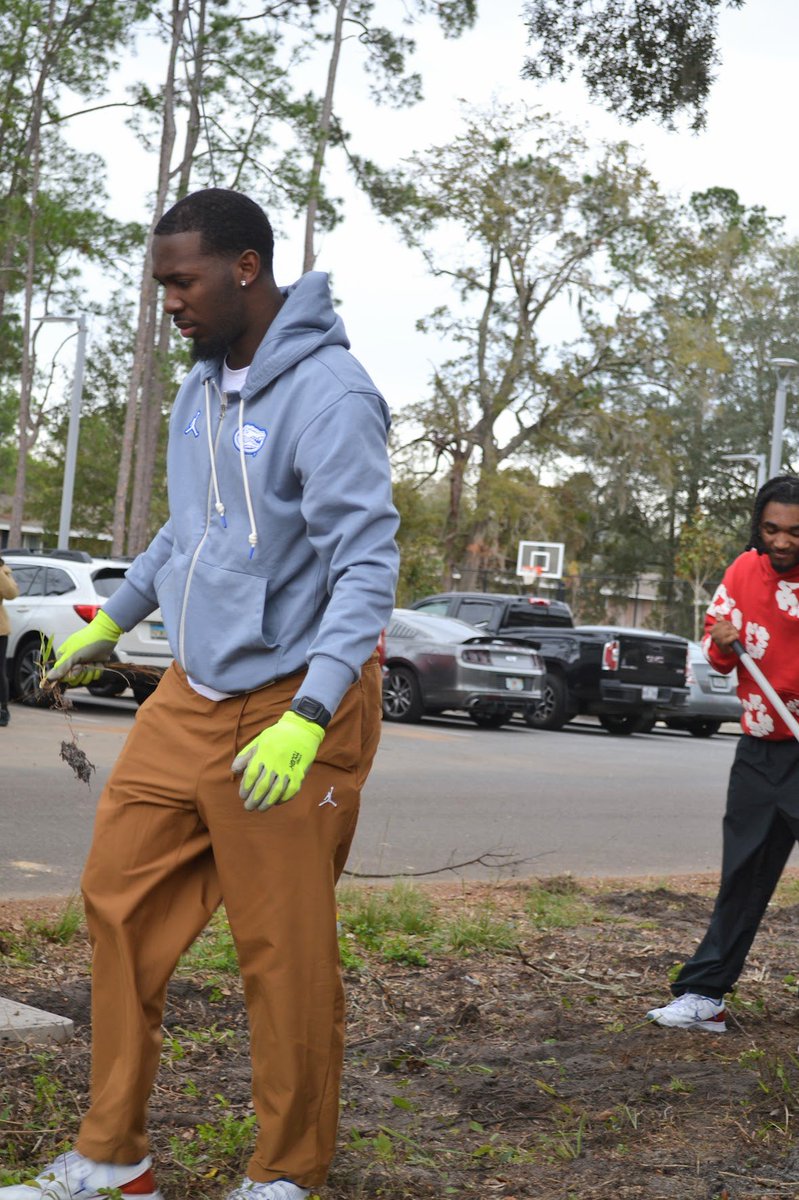 Had an amazing time helping build a site and wrapping things up with the Hall of Framers. Grab your tickets below @AlachuaHabitat @FL_Victorious #FVFoundation alachuahabitat.org/hall-of-framers