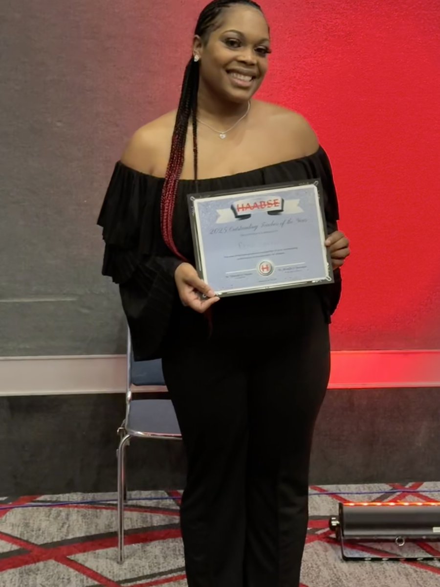 MsLathom✨🤍 tweet media