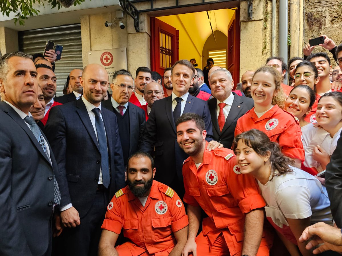 Philippe DA COSTA (@dacostaph) on Twitter photo Station 102, reconstruite avec le soutien de la <a href="/CroixRouge/">Croix-Rouge fr</a> française, incarne le courage du réseau de secours de la <a href="/RedCrossLebanon/">Lebanese Red Cross</a> dans un contexte si difficile.
Nous saluons la visite du Président de la République et le lien profond qui unit nos deux Sociétés nationales. Station 102, reconstruite avec le soutien de la <a href="/CroixRouge/">Croix-Rouge fr</a> française, incarne le courage du réseau de secours de la <a href="/RedCrossLebanon/">Lebanese Red Cross</a> dans un contexte si difficile.
Nous saluons la visite du Président de la République et le lien profond qui unit nos deux Sociétés nationales.
