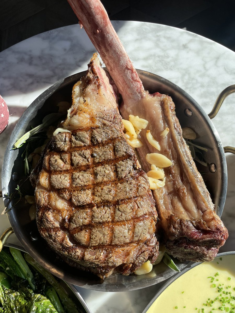 soylaflare's tweet photo. CREEK STONE FARM’S TOMAHAWK , POMME PUREE , CELTUCE & SAUCE DIANE #OUICHEF . https://t.co/OtHnw0RJUd