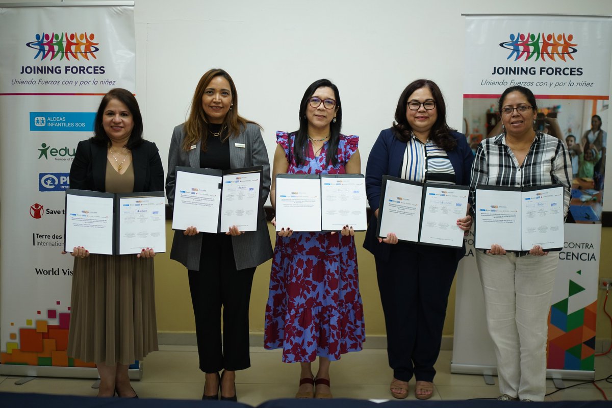JoiningForcesSV's tweet photo. Ayer, 16 de enero, marcamos un paso importante hacia el cumplimiento de los derechos de niñez en El Salvador. En la firma del convenio y la socialización de la Planificación Estratégica de @JoiningForcesSV https://t.co/Yjfkyrrkhj