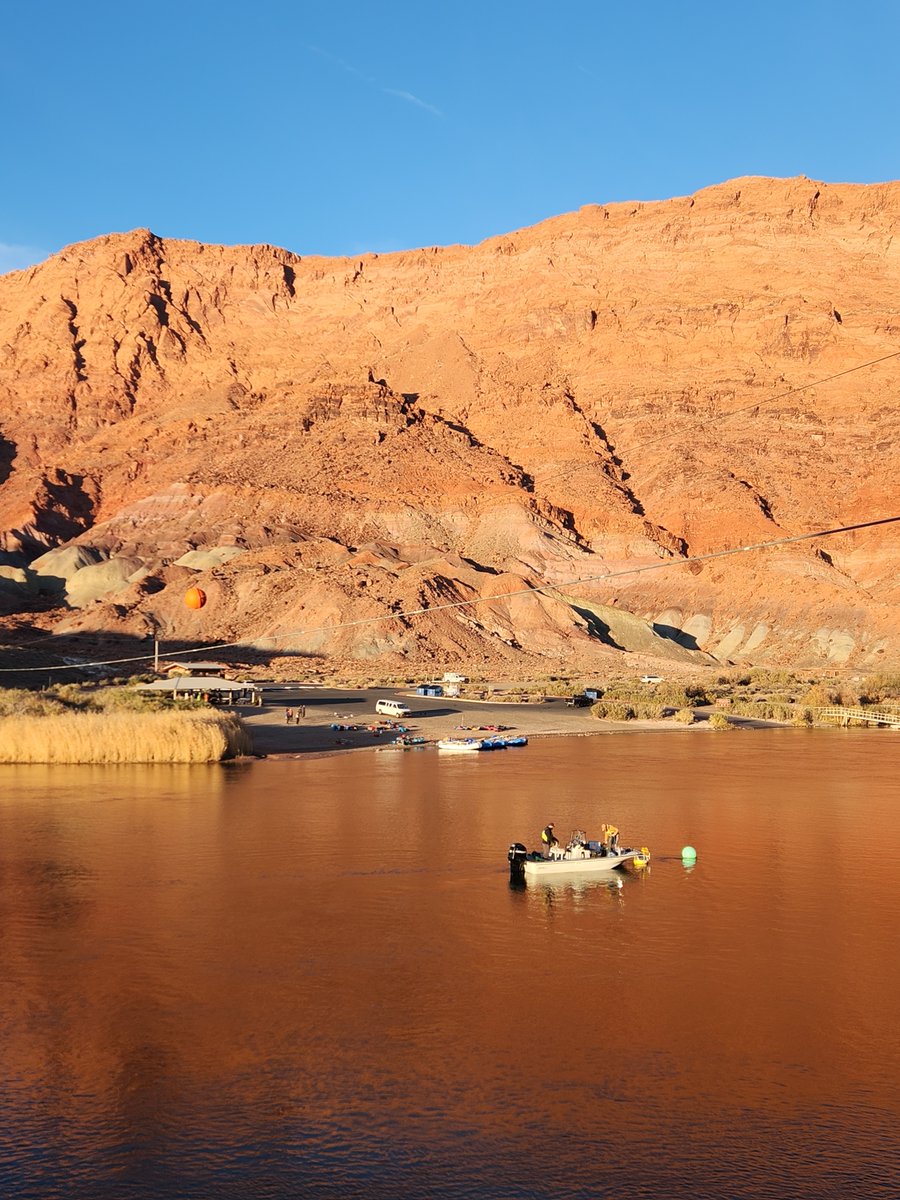 USGSAZ's tweet photo. There is nothing better than golden hour on the #ColoradoRiver. #USGS_AzWSC technicians were lucky to have a serene and quiet field day.
Check out the trends in water temperature collected by the water quality buoy at #LeesFerry.
https://t.co/NhcdtRgcc1 https://t.co/CRfAv8TJfa