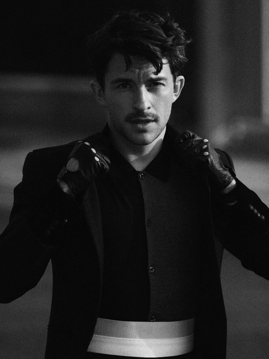 jonathan bailey 📸 jason hetherington, 2021