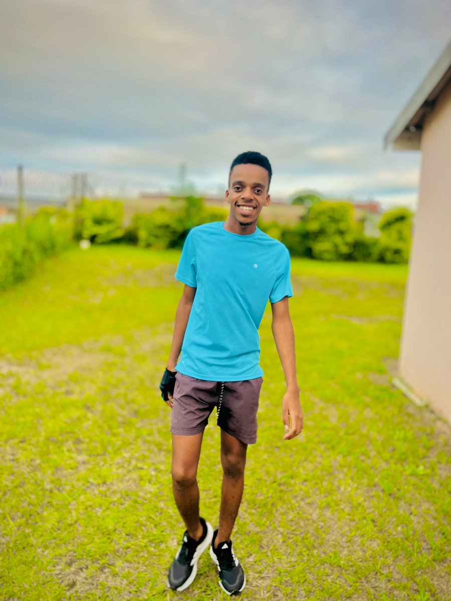 ManyoniB21's tweet photo. I took my new RUNFALCON 5 on its first 15KM run 🏃‍♀️. This is also my first 15KM run in 2025. Friday attendance register signed ✅️ 
#RunningMan
#RunningWithTumiSole
#RunningMotivation
#RunningWithSoleAC
#FetchYourBody2025
#IPaintedMyRun
#10kStepsGang https://t.co/bOXmHP0QC6