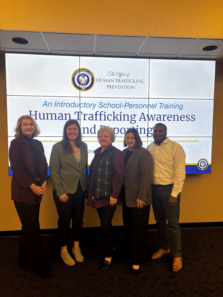 BatonRougeCAC's tweet image. Today, our Regional Care Coordinator had the privilege of co-facilitating a training session for the East Baton Rouge Counselors. There were two sessions with over 100 school counselors and social workers.
#HumanTraffickingAwareness #BRCAC #CommunityTraining #SchoolCounselors