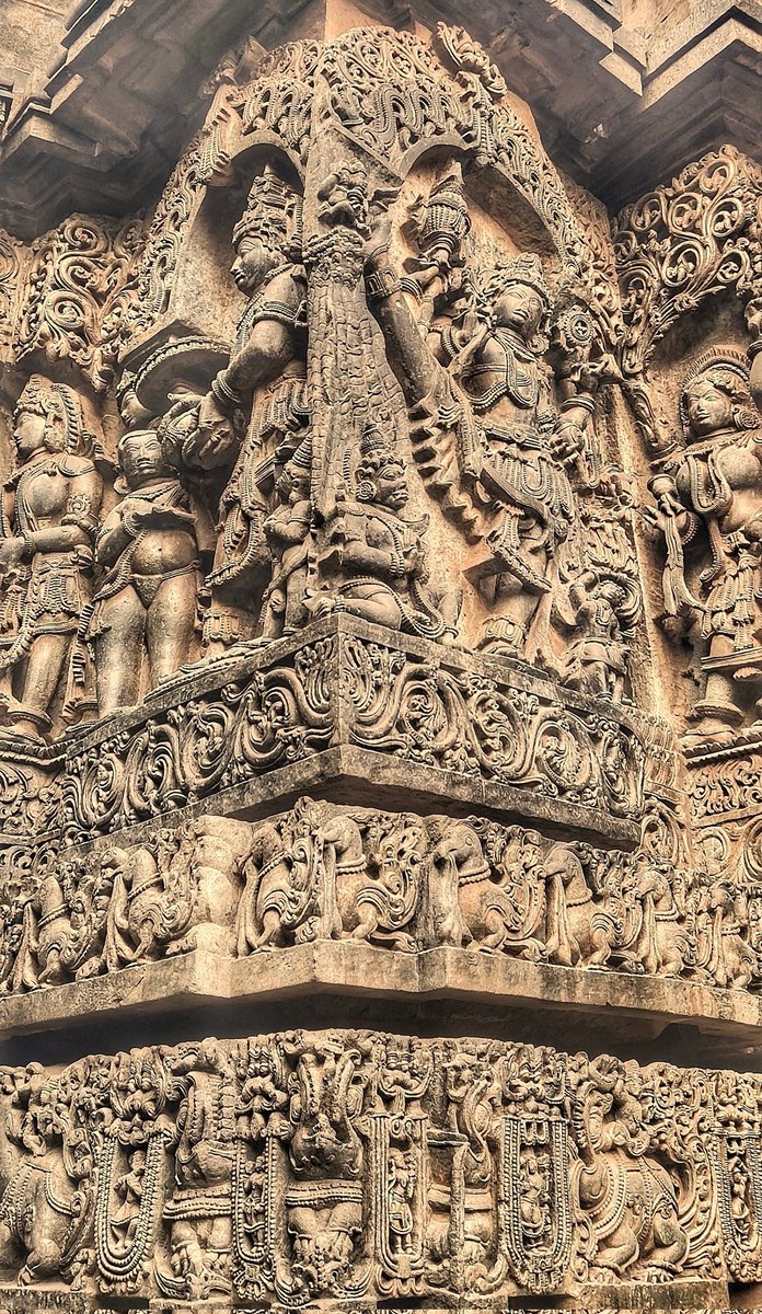 CultChron's tweet photo. Perfection, thy name is Hoysala sculptures. https://t.co/zVK0Y4x25V